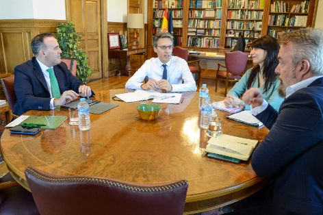 HOY, EN LA SEDE DEL MINISTERIO 