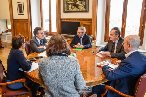 Hoy, en la sede del ministerio 
