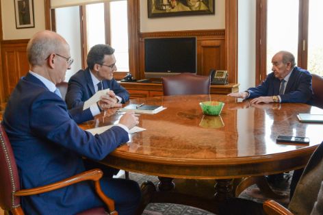 Hoy, en la sede del ministerio 