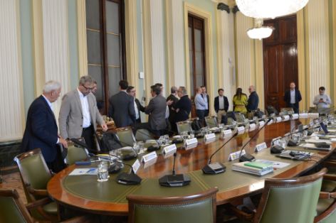 Hoy, en la sede del ministerio    