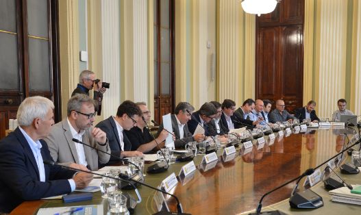 Hoy, en la sede del ministerio    