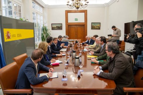 Hoy, en Sevilla, tras una reunión con organizaciones agrarias, cooperativas y el consejero de Agricultura de Andalucía 