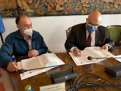 A través de la Sociedad Mercantil Estatal de Infraestructuras Agrarias 