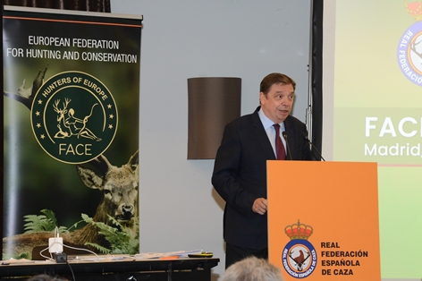 En la Conferencia Internacional “Prioridades y retos para los cazadores europeos” foto 2