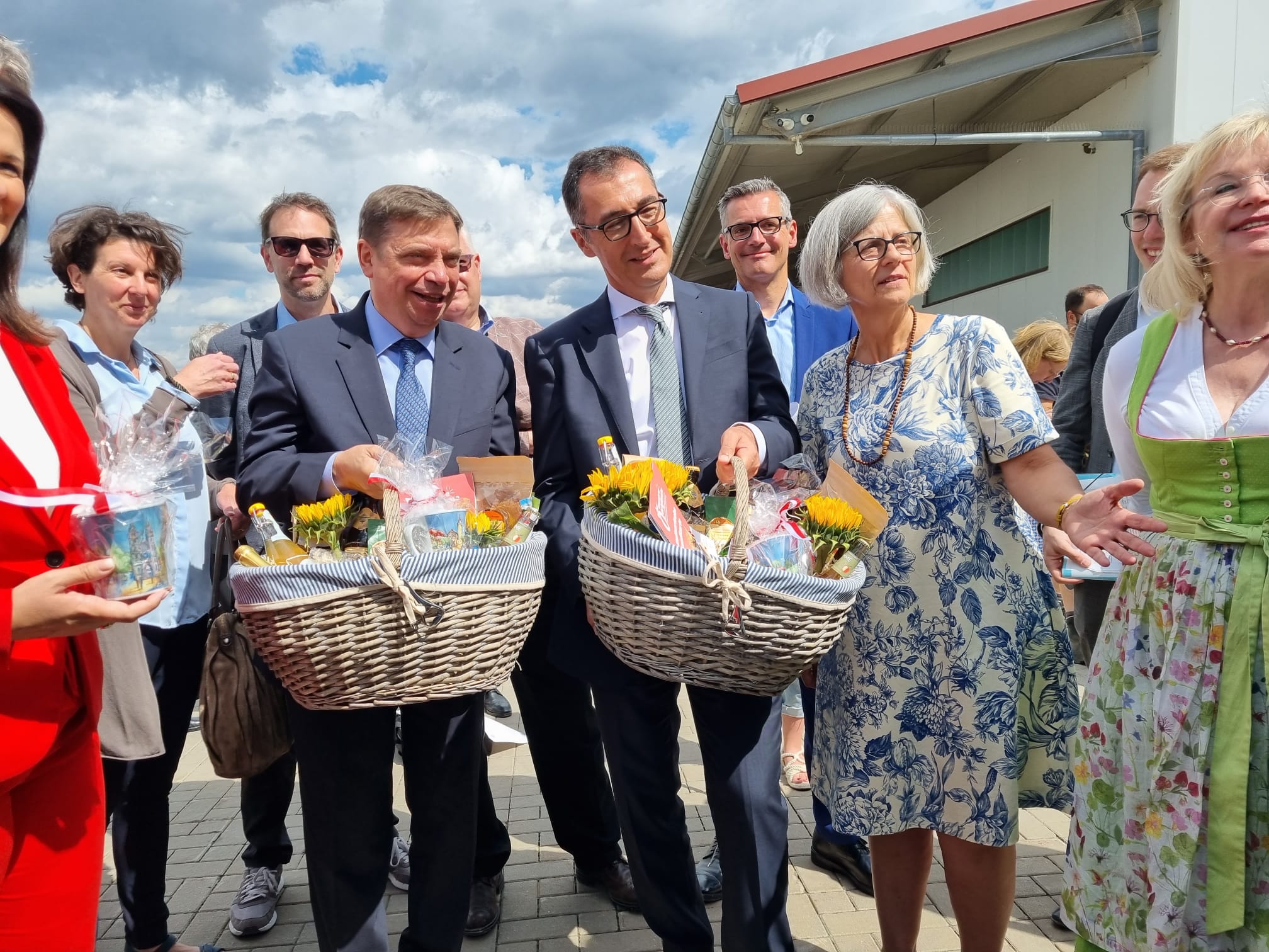 Ministro visita explotaciones Núremberg (2)