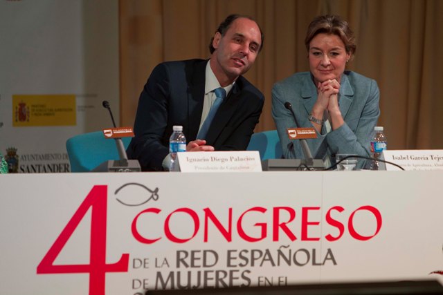 De izq a dcha Ignacio Diego Palacios, Presidente de Cantabria; Isabel García Tejerina, Ministra de Agricultura, Alimentación y Medio Ambiente