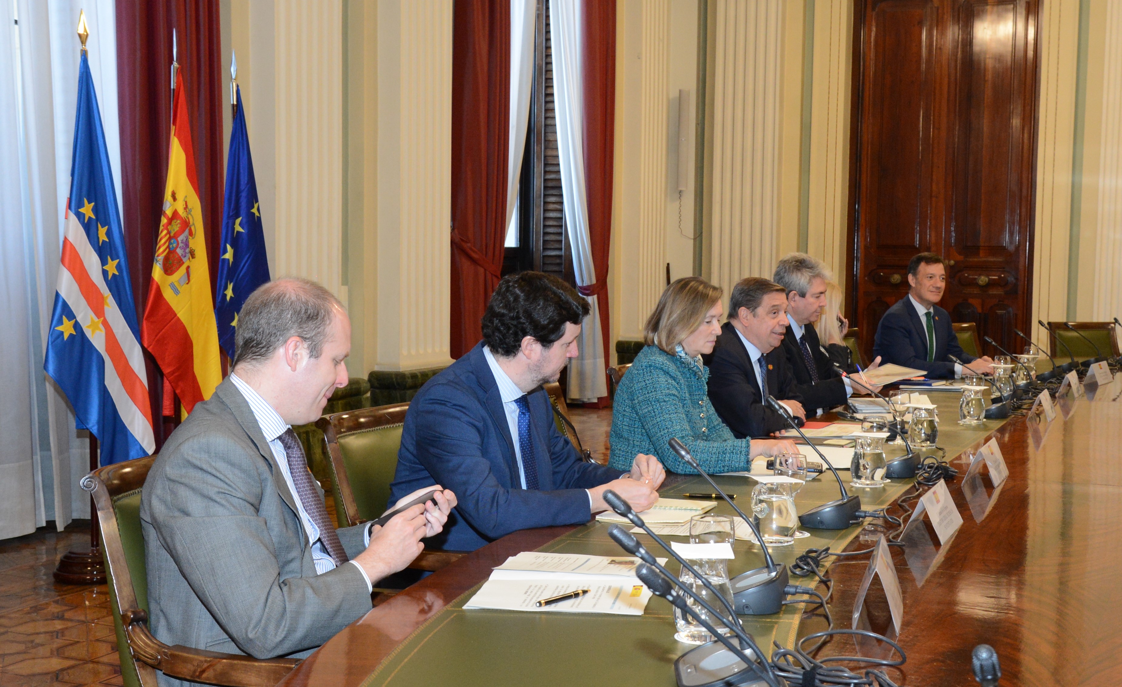 Reunión entre los ministros de Pesca Luis Planas y Jorge Santos foto 5