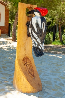Wood sculpture in Villanueva de Jiloca