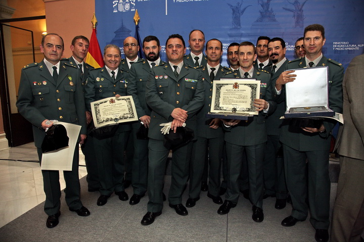 La Guardia Civil es condecorada por el Ministerio de Agricultura, Alimentación, y Medio Ambiente 