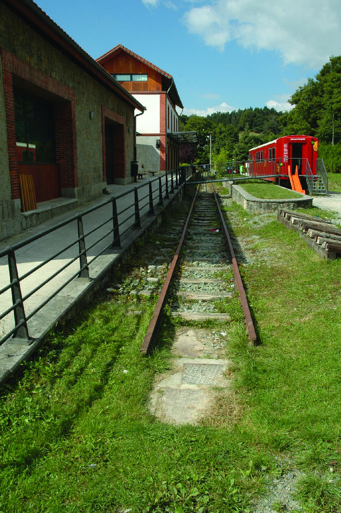 Tramo de la vía original del ferrocarril del Plazaola conservado en la estación de Lekunberri