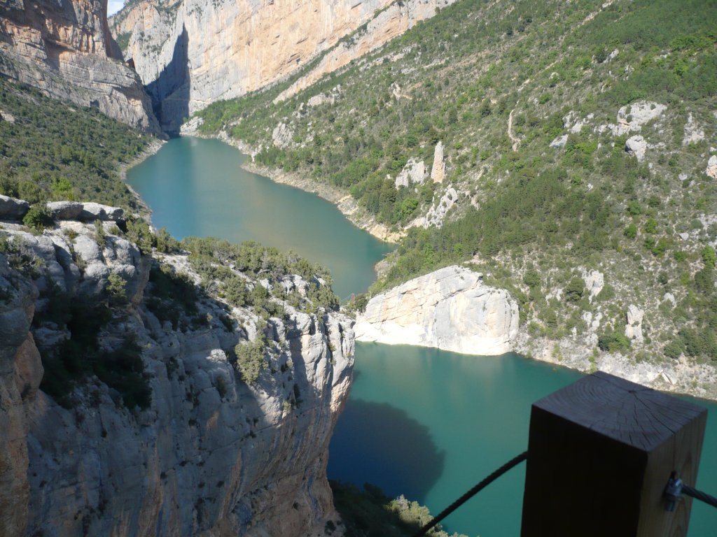 Vista del embalse de Canelles y el Congost de Mont-rebei desde la segunda pasarela