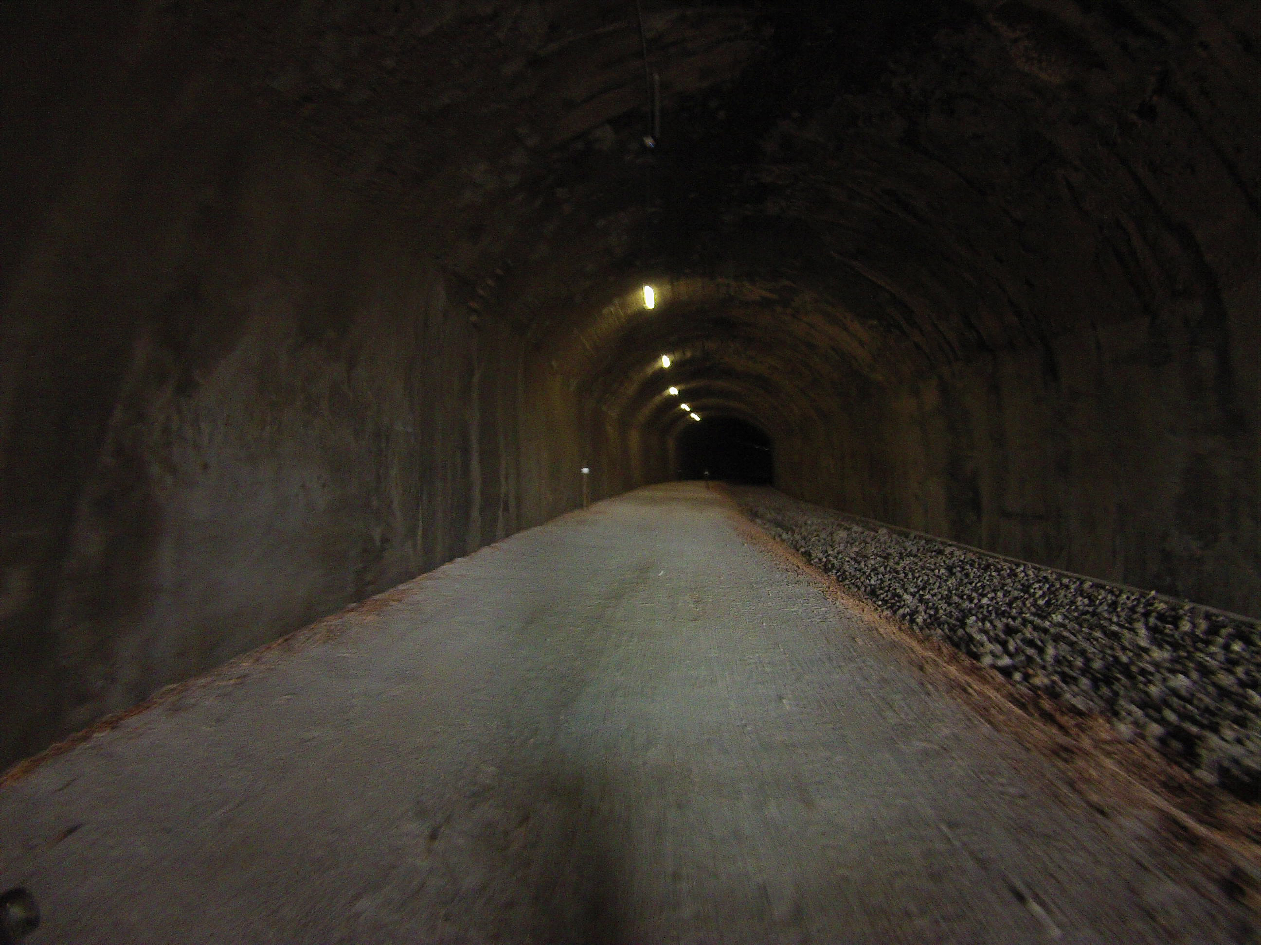 Interior del túnel de Ciria