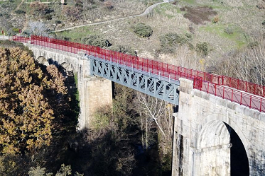 Antiguo puente del ferrocarril  