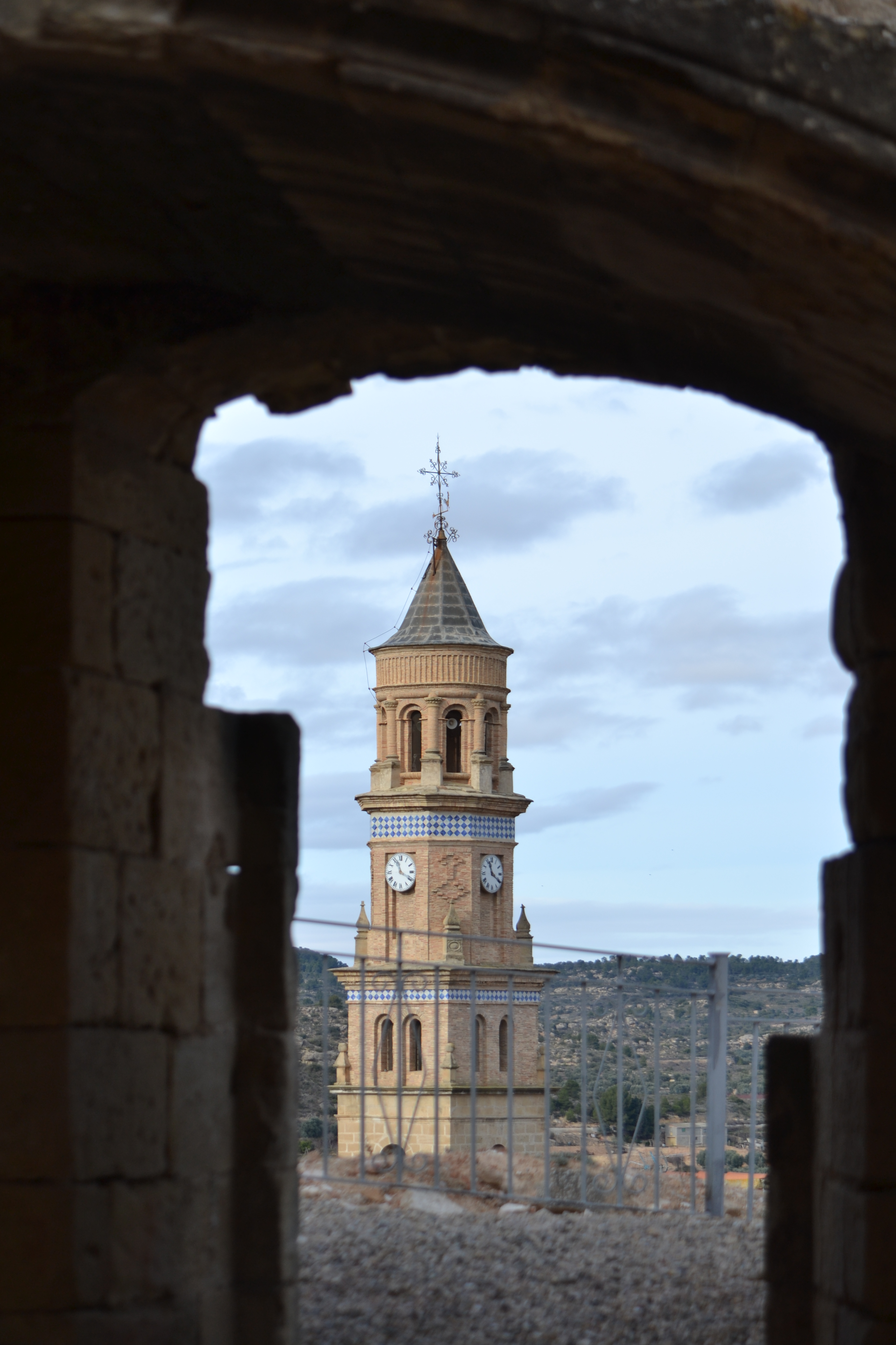 La Torre del Reloj de Maella desde el castillo