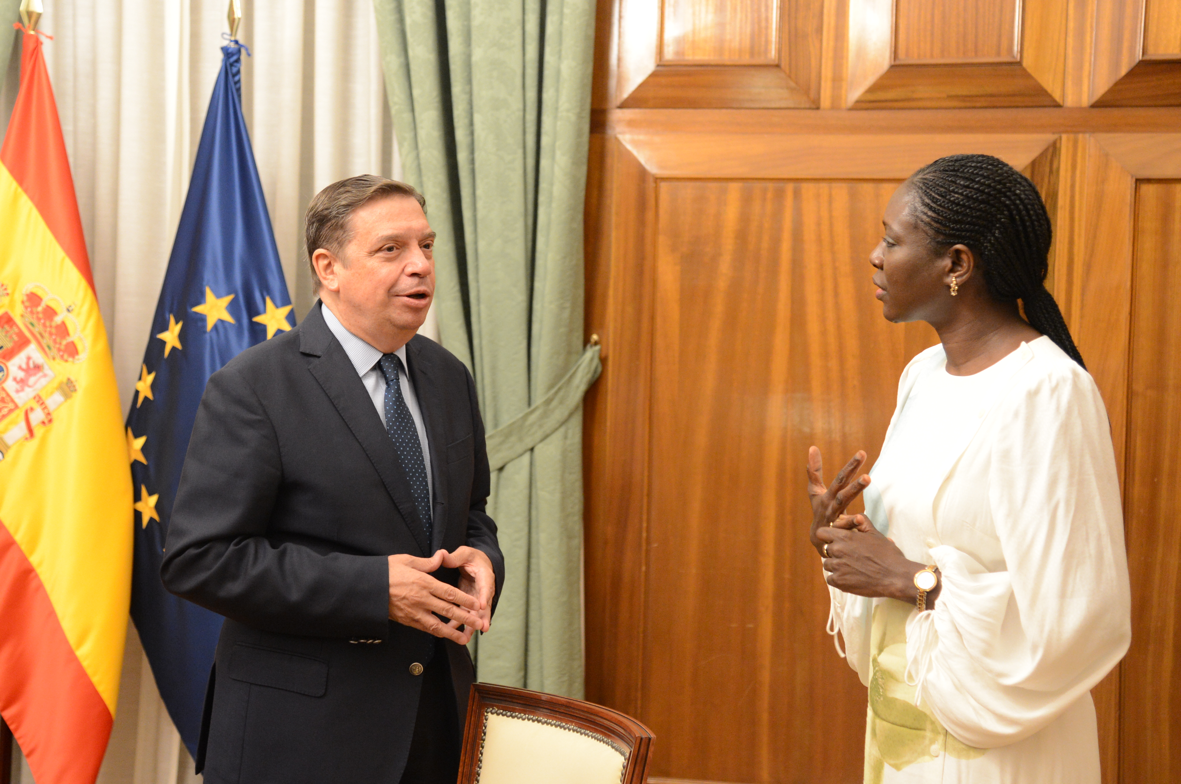 08.07.2022 Ministro y Embajadora Senegal  (3)