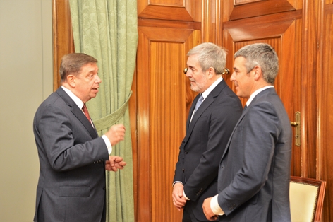 Reunión entre el ministro Planas y el presidente de Canarias  foto 5