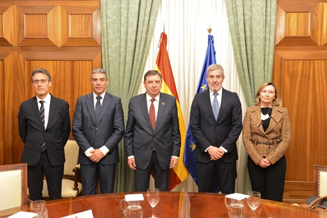Reunión entre el ministro Planas y el presidente de Canarias  foto 2