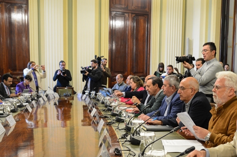 Hoy, en una reunión para explicar el Consejo de Ministros de la UE del lunes foto 4