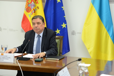 Luis Planas reitera el apoyo de España al mantenimiento de las medidas comerciales de apoyo a Ucrania foto 2