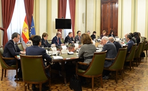 
				
			
				Luis Planas preside la reunión del comité de dirección del ministerio 
			
				