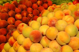 MelocotonesLa fruta de hueso mantiene un buen nivel de comercialización, con salidas fluidas