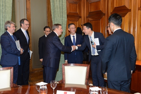 Hoy, en una reunión con el embajador chino en España, Yao Jing  foto 2