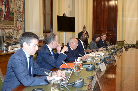 Hoy, en una reunión presidida por el ministro Luis Planas y el secretario de Estado del Mar de Francia, Hervé Berville foto 14