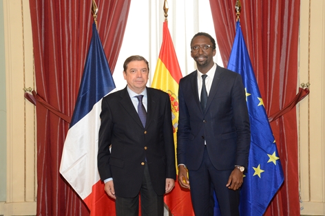 Hoy, en una reunión presidida por el ministro Luis Planas y el secretario de Estado del Mar de Francia, Hervé Berville foto 3