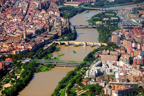 Vista aérea del Ebro a su paso por Zaragoza