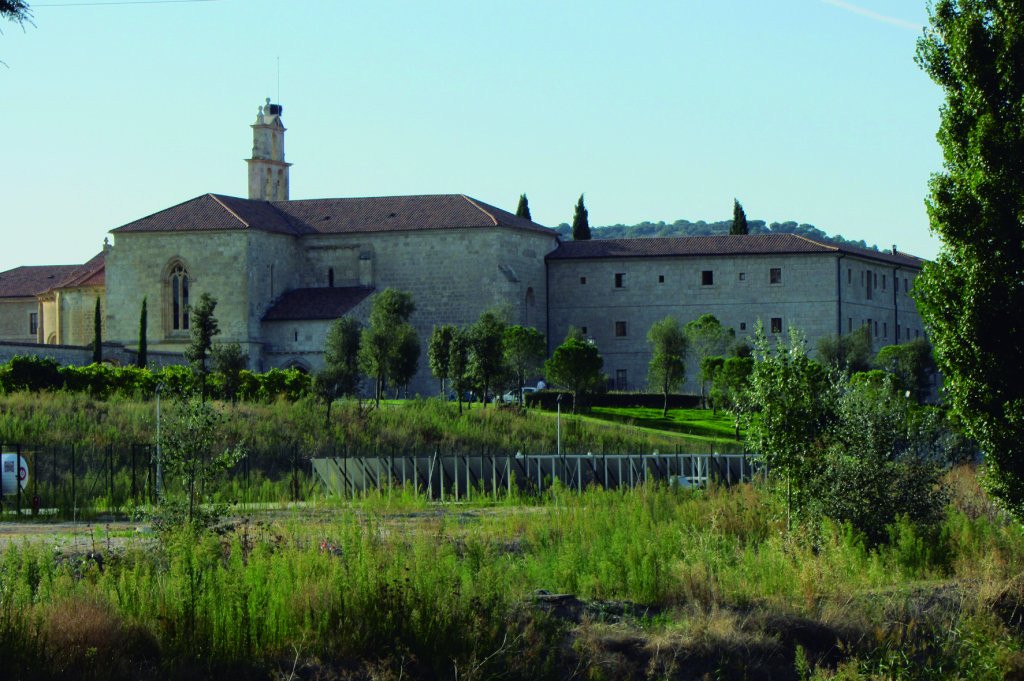 Bodega “Abadía Retuerta”, en el antiguo Monasterio de Santa María de Retuerta