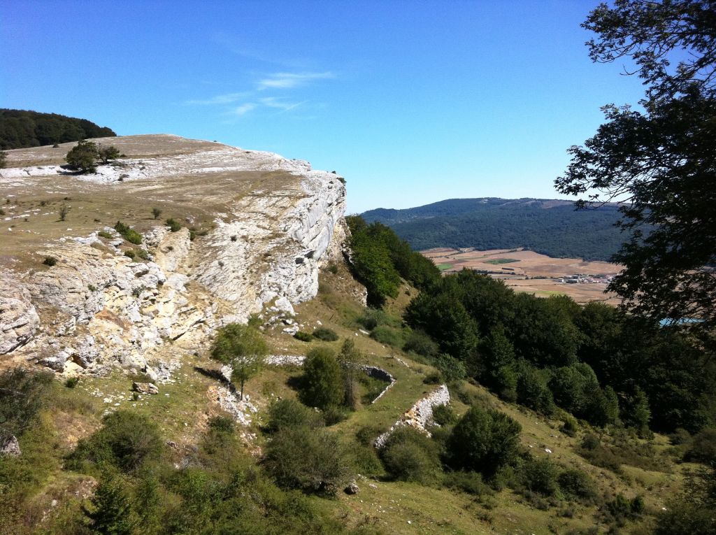 Vistas hacia el Valle de Arana desde la ermita de Santa Teodosia