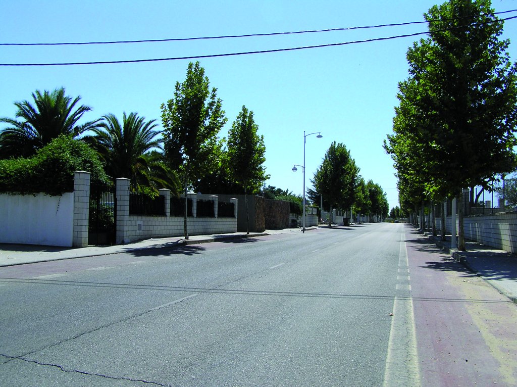Carretera de acceso a Villanueva de la Serena