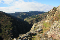 Panorámica del valle del río Agüeira desde las laderas del monte Marón