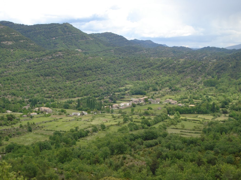 Panorámica del valle y pueblo de Nocito