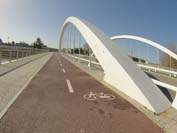Puente sobre el río Arlanzón junto al carril bici