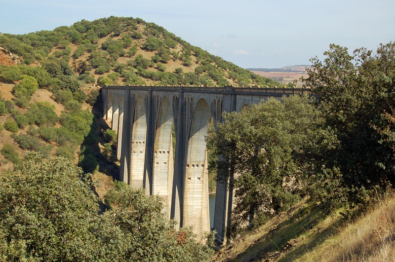 Viaducto de Azután