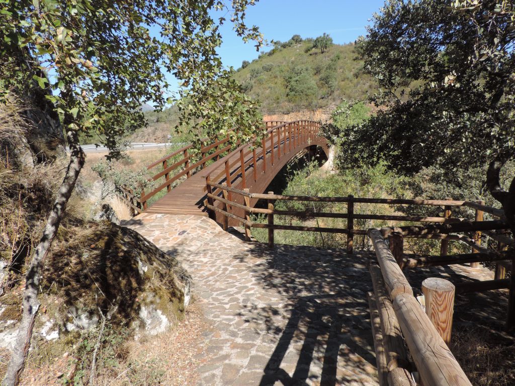 Puente río Guadarranque 