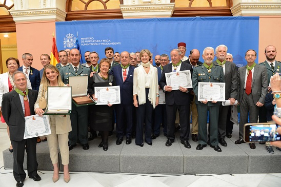 La Guardia Civil es condecorada por el Ministerio de Agricultura y Pesca, Alimentación y Medio Ambiente