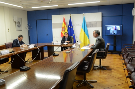 Luis Planas reitera el apoyo de España al mantenimiento de las medidas comerciales de apoyo a Ucrania foto 4