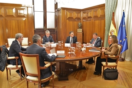 
				
			
				Reunión entre el ministro Planas y el presidente de Canarias 
			
				