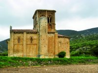 Ermita románica de San Pedro de Tejada en Puente Arenas